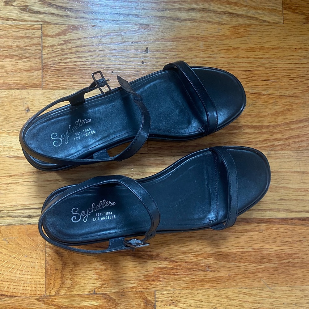 Seychelles black platform sandal